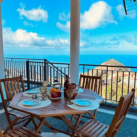Panoramic Sea And Mountain View 2 Bedroom House