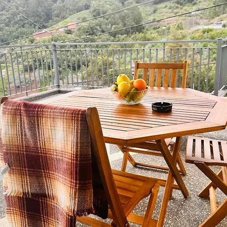 Hébergement de vacances Panoramic Sea And Mountain View 2 Bedroom House *